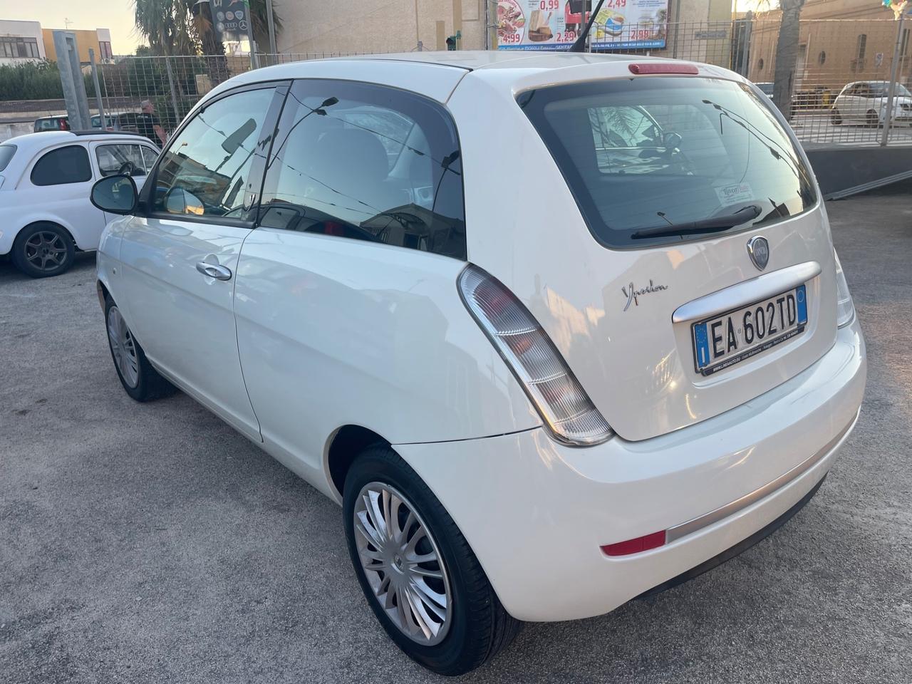Lancia Ypsilon 1.2 Argento