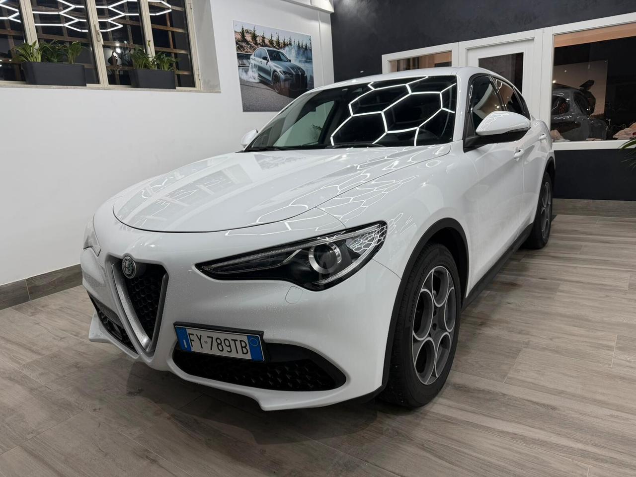 Alfa Romeo Stelvio 2.2 AT8 160cv Q2 Sport Tech