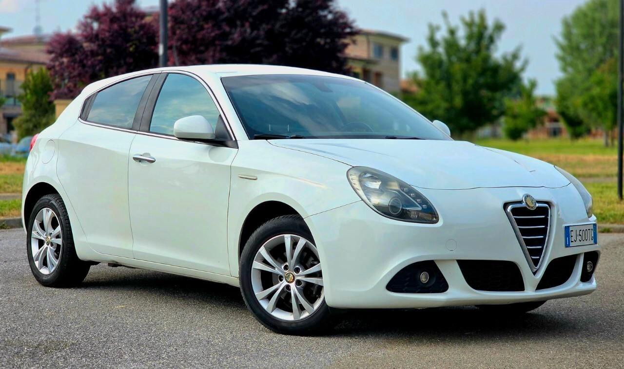 Alfa Romeo Giulietta JTDm-2 anche NEOPATENTATI