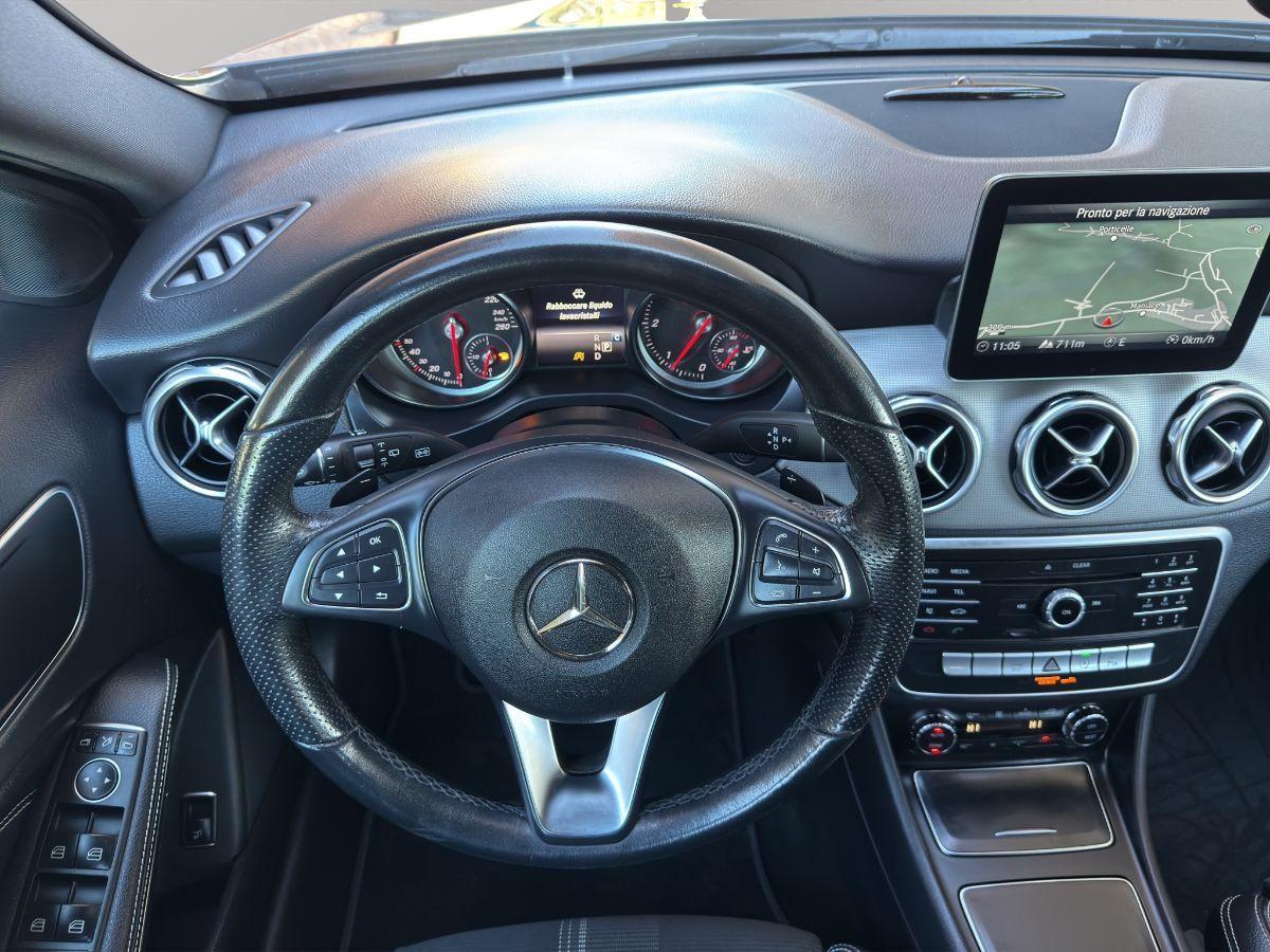 MERCEDES - Classe GLA - GLA 200 d 136CV Automatic Premium