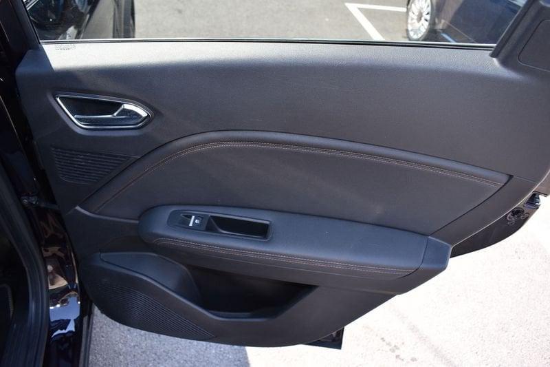 Renault Captur 1.3 TCE 155 FAP INITIALE PARIS EDC