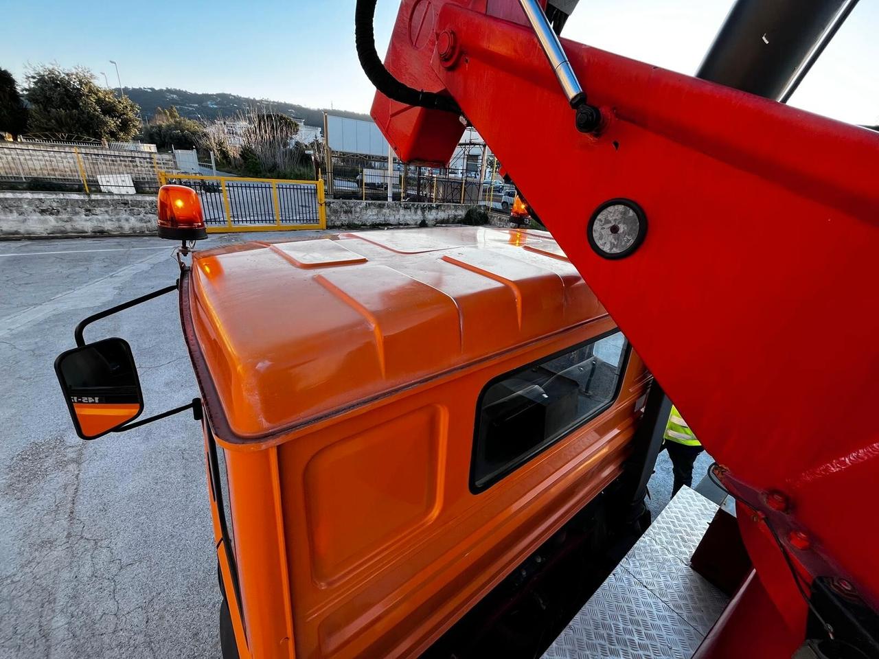 PIATTAFORMA AEREA IVECO 145-17 CESTELLO H. 20MT – SCALIFICIO RIMINESE