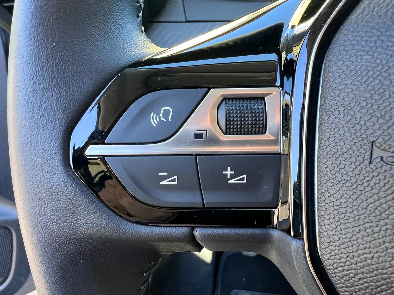 Peugeot 208 1.2 PureTech 75 Style #10280