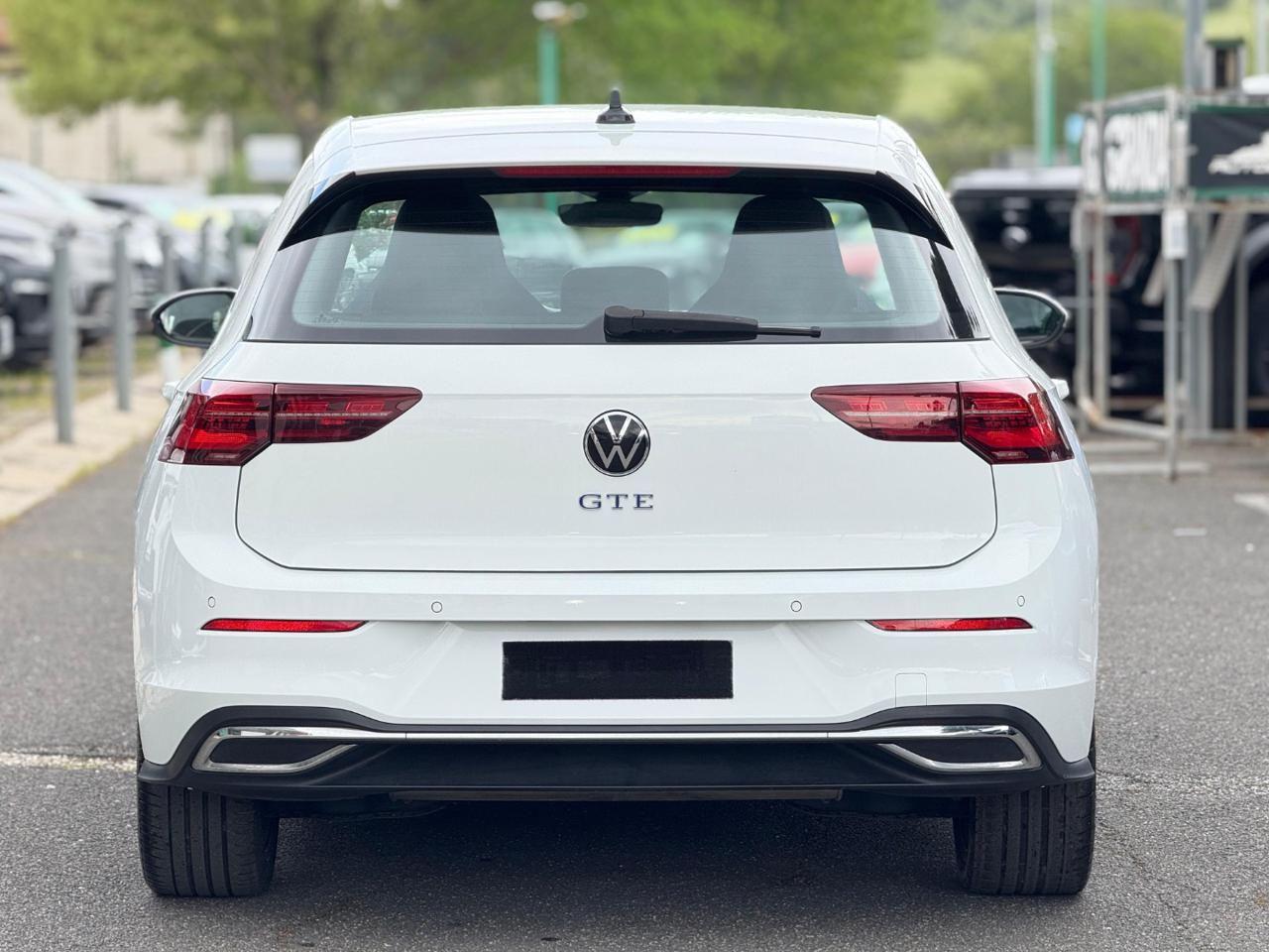 VOLKSWAGEN Golf GTE 245cv Finanziabile