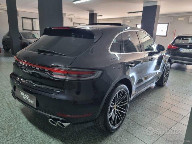 PORSCHE Macan 2.0