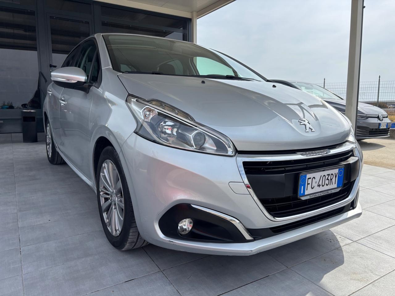 Peugeot 208 BlueHDi 75 5 porte Allure