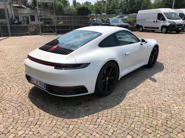 PORSCHE 992 Carrera