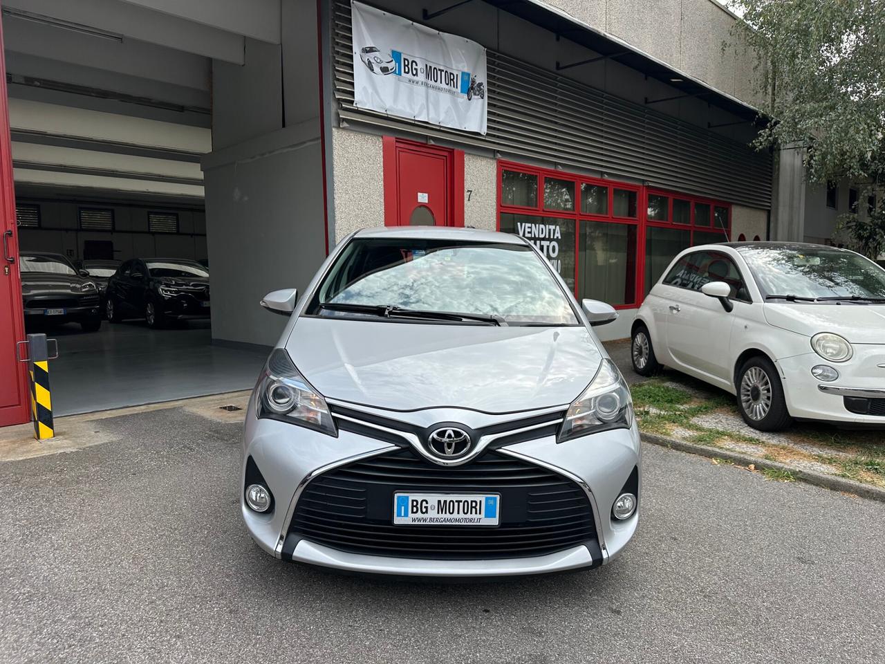 Toyota Yaris 5p 1.3 Lounge E6 OK NEOPATENTATO