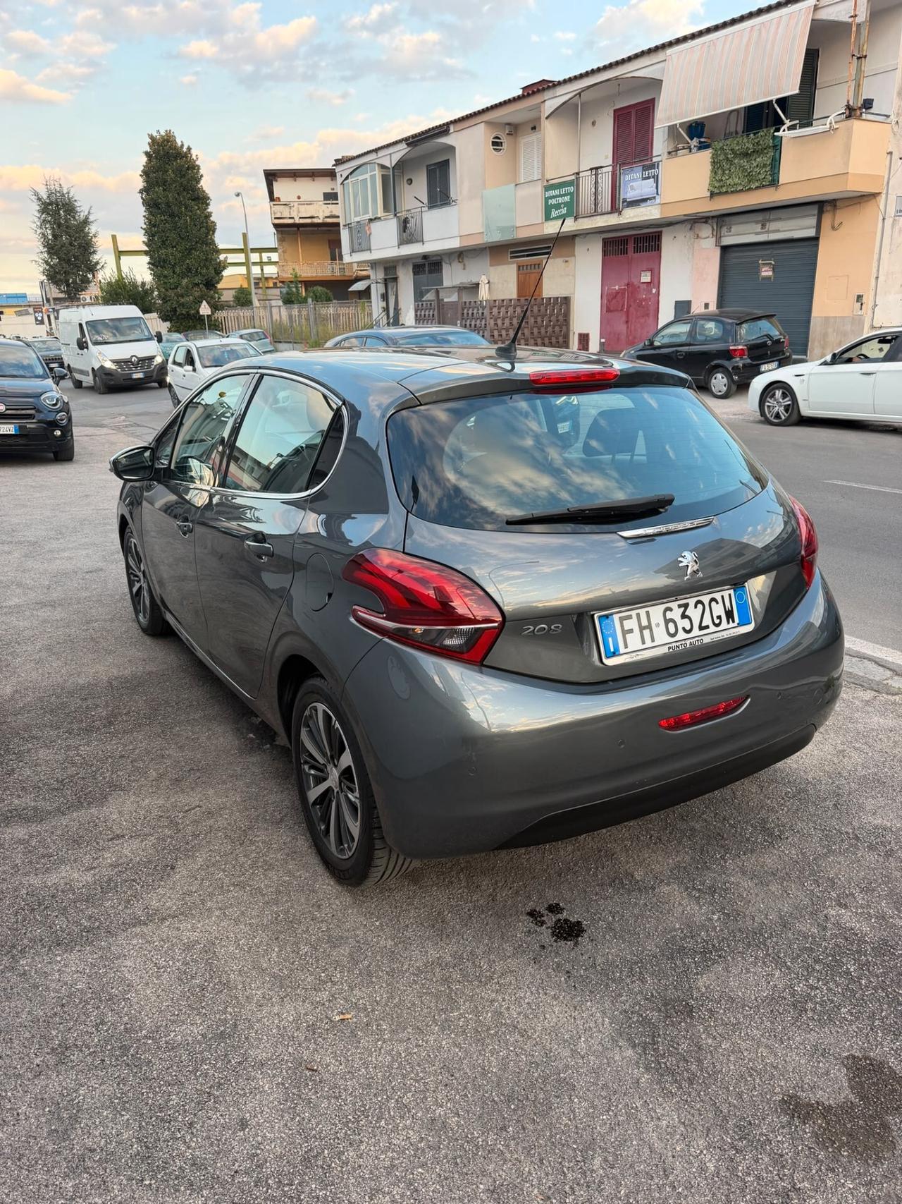 Peugeot 208 I 2015 5p 1.6 bluehdi Allure 75cv