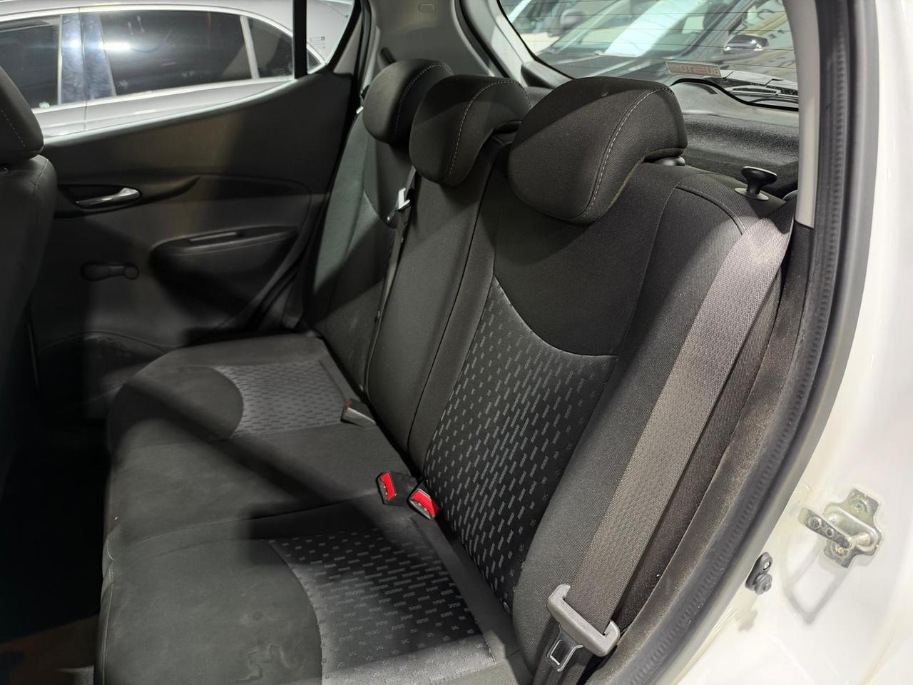 Opel Karl 1.0 Rocks 73cv my19 Neopatentati Bluetooth