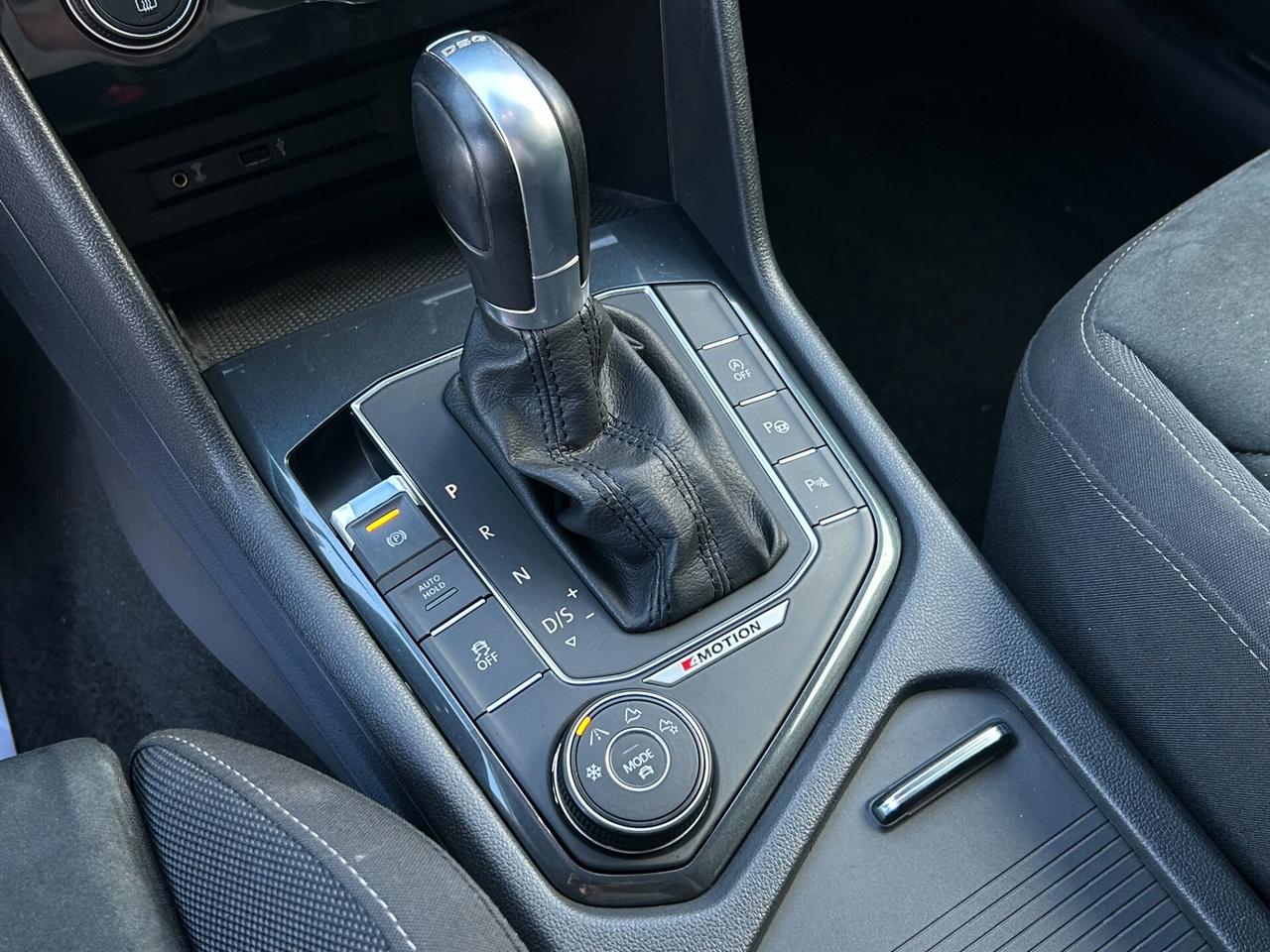 Volkswagen Tiguan 2.0 TDI DSG 4MOTION Executive "GANCIO TRAINO"