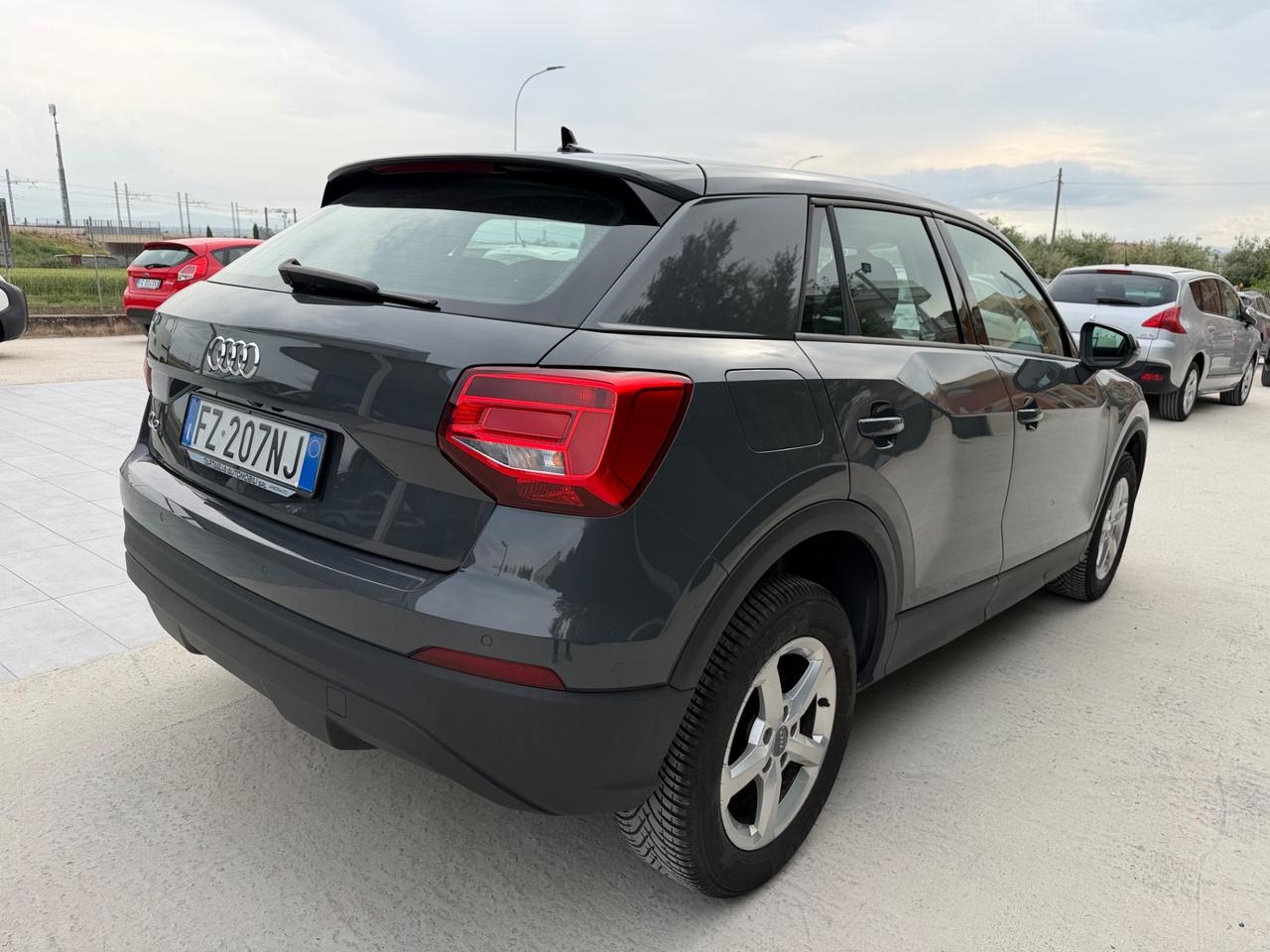 Audi Q2 30 TDI S tronic Identity Black