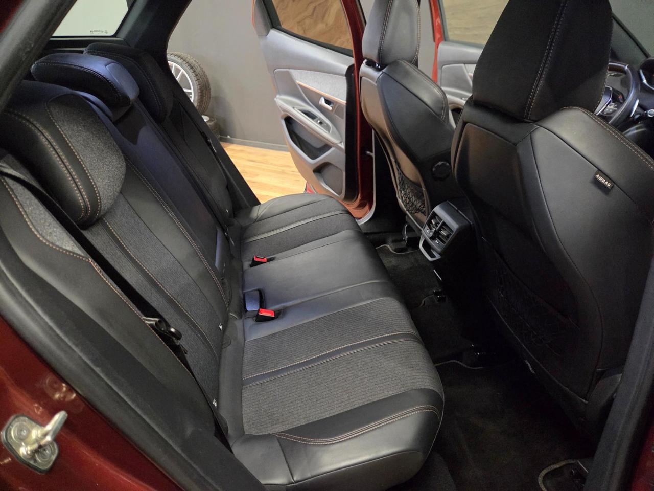 Peugeot 3008 3008 1.6 bluehdi GT Line s&s 120cv eat6