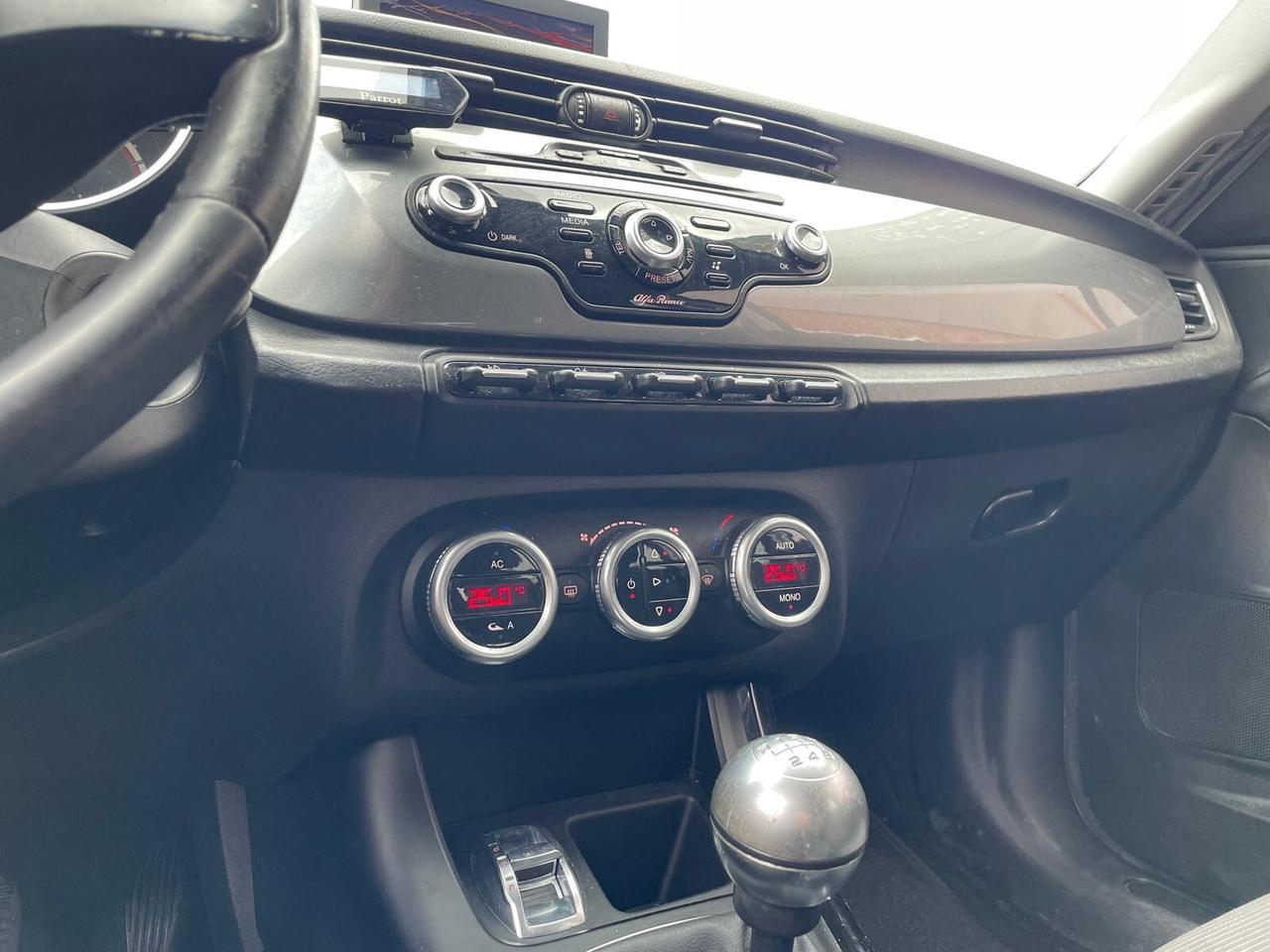 Alfa Romeo Giulietta 1.6 JTDm-2 105 CV Exclusive Full Perfett