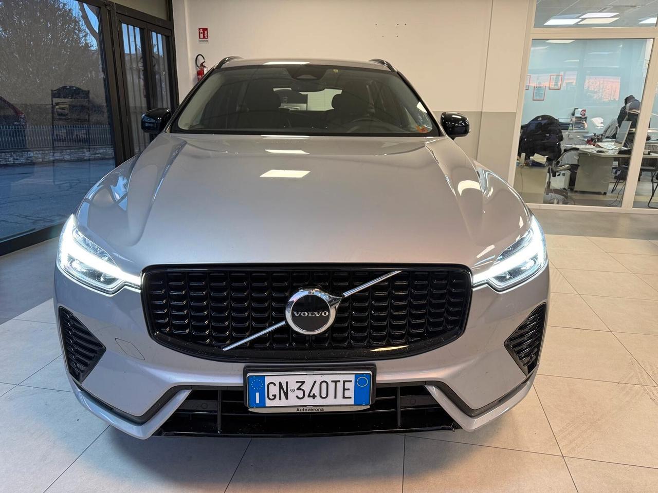 Volvo XC 60 XC60 B4 (d) AWD automatico Plus Dark