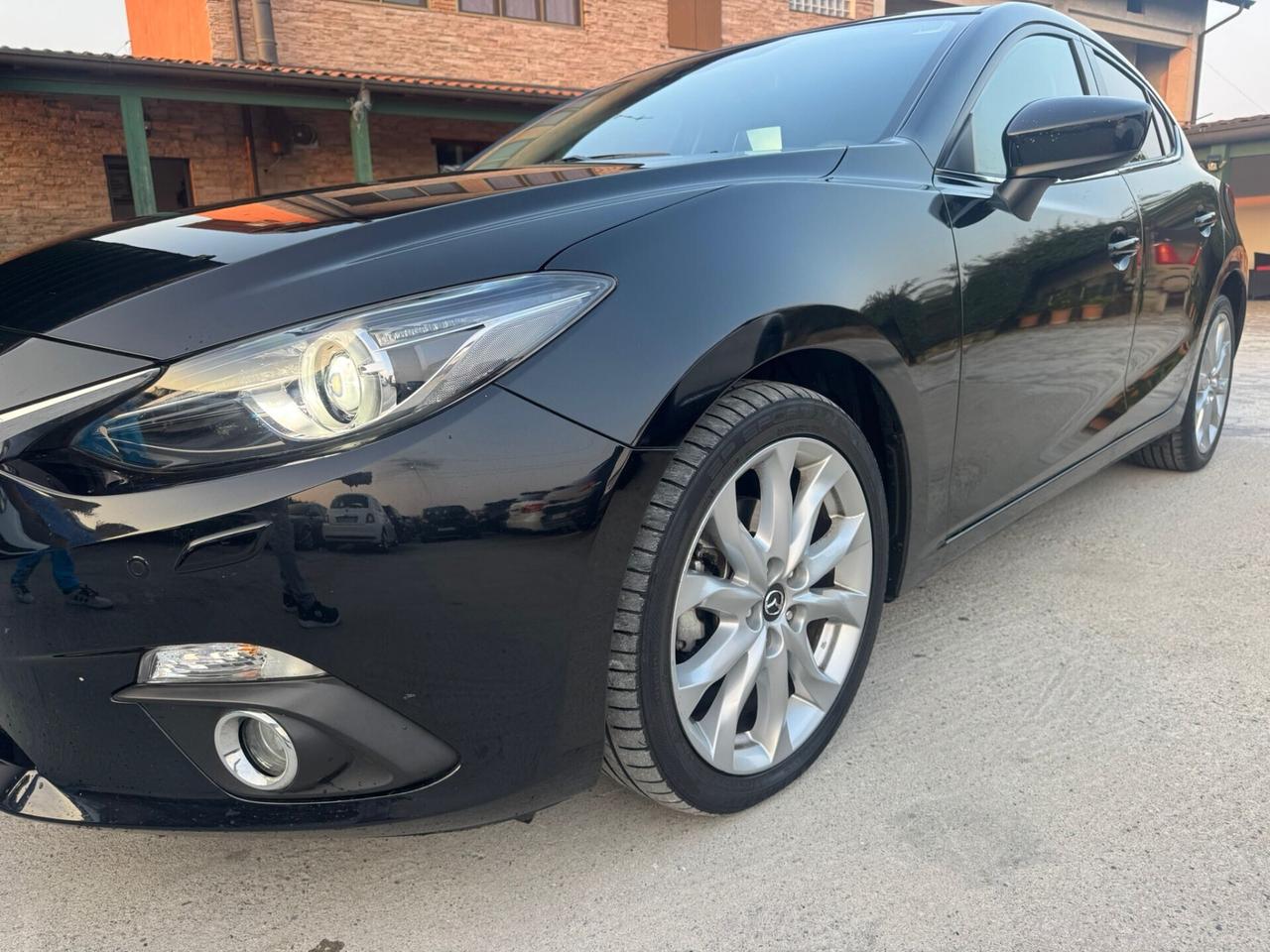 Mazda3 2.2 Skyactiv-D Exceed