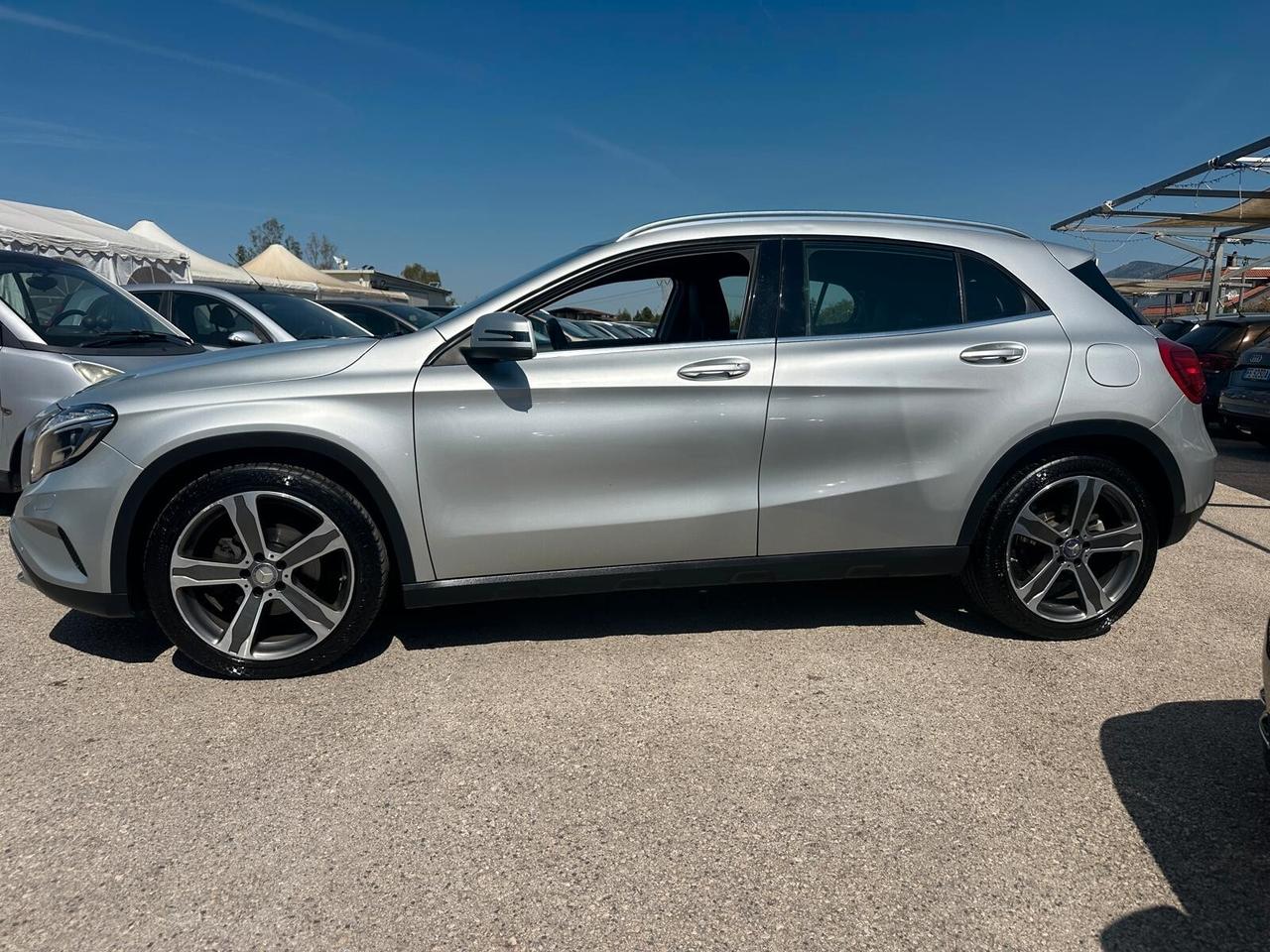 Mercedes GLA 220 4Matic Automatica