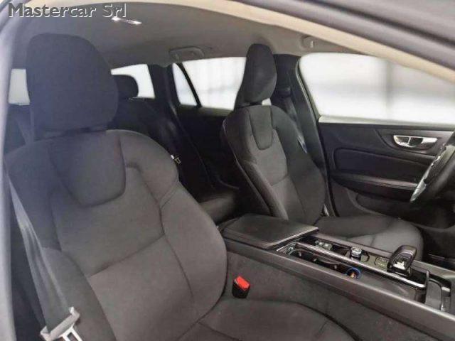 VOLVO V60 V60 II 2019 2.0 b4 Momentum Business Pro auto - GG