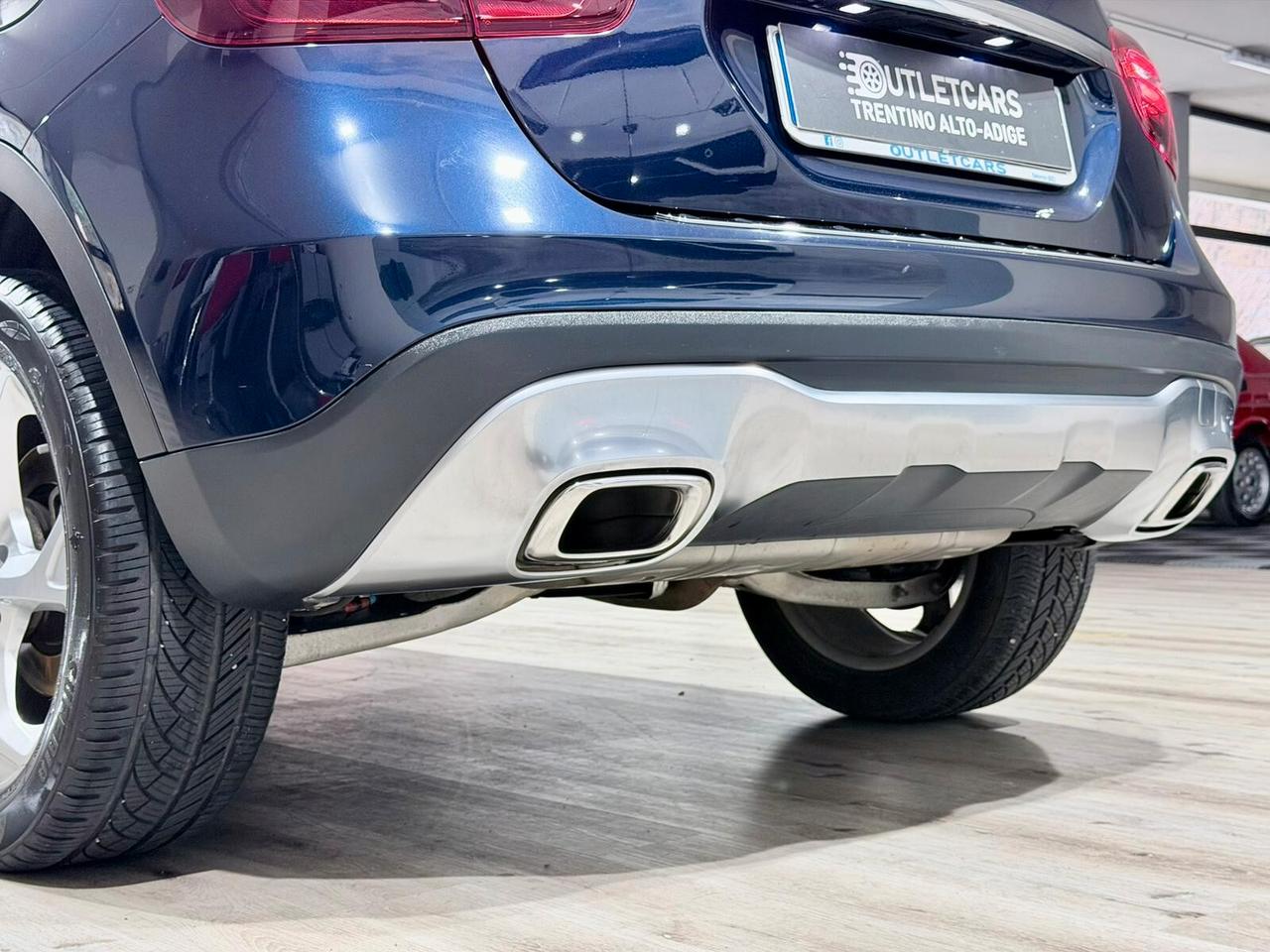 MERCEDES GLA 180d PREMIUM MANUALE 2017