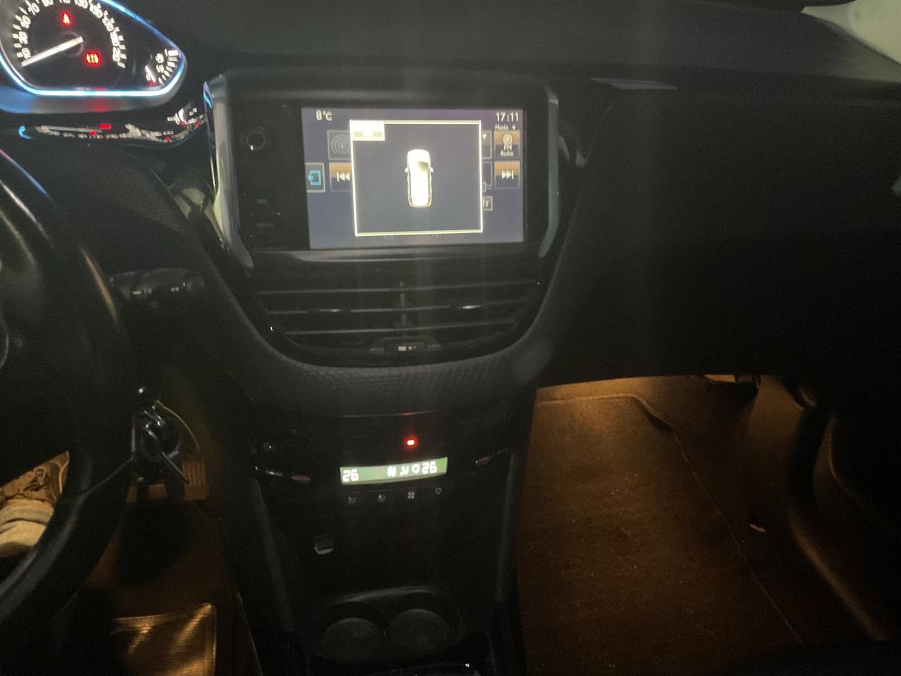 Peugeot 2008 BlueHDi 100 Allure