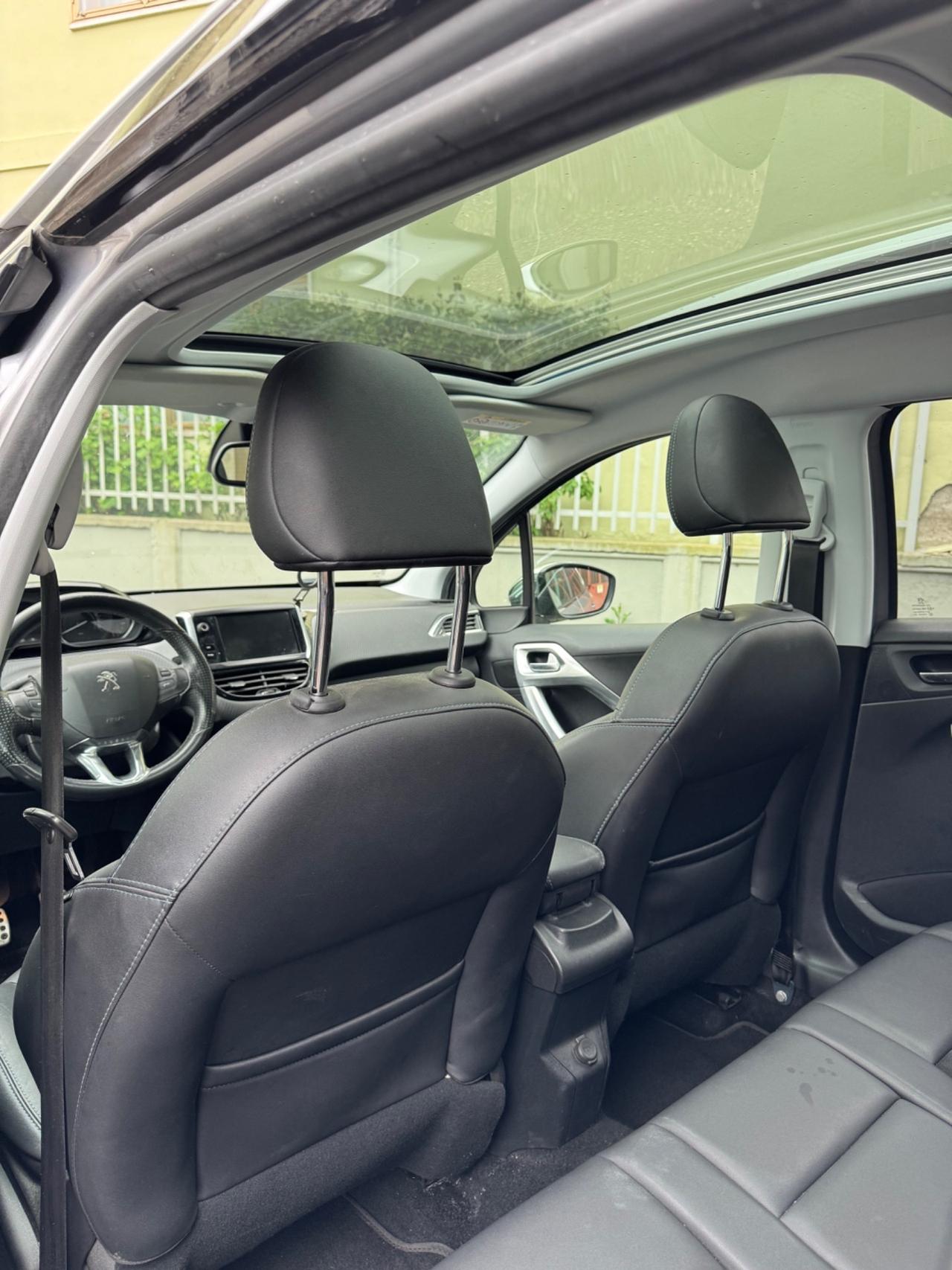 Peugeot 2008 BlueHDi 120 S&S Crossway