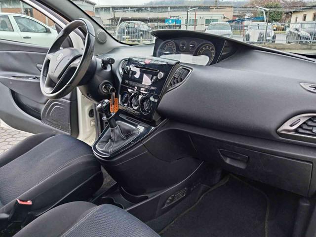 LANCIA Ypsilon 1.2 5 porte S MOMO DESIGN