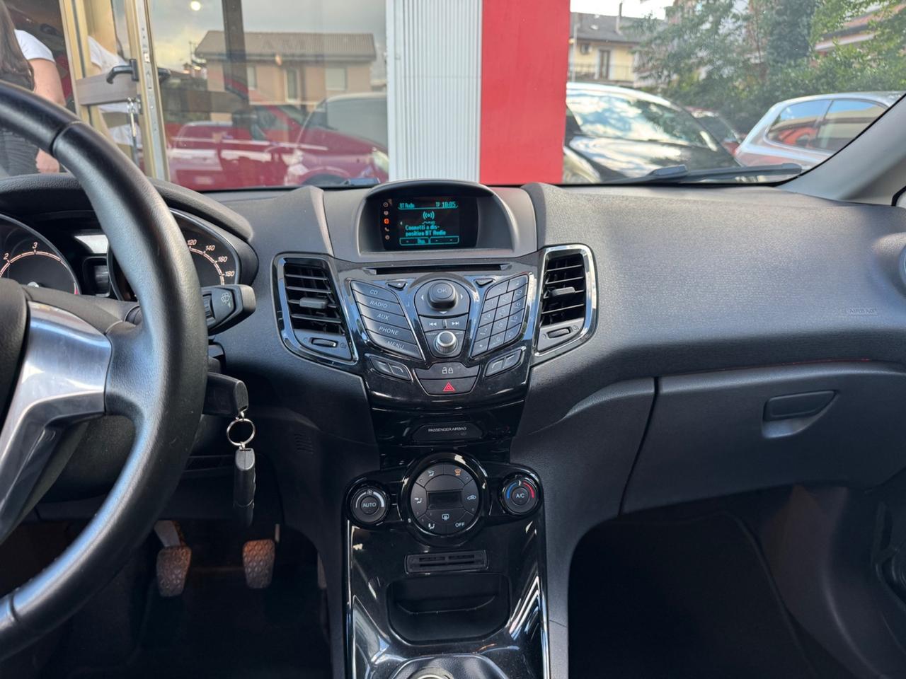 Ford Fiesta 1.5 TDCi 75CV 5 porte Titanium