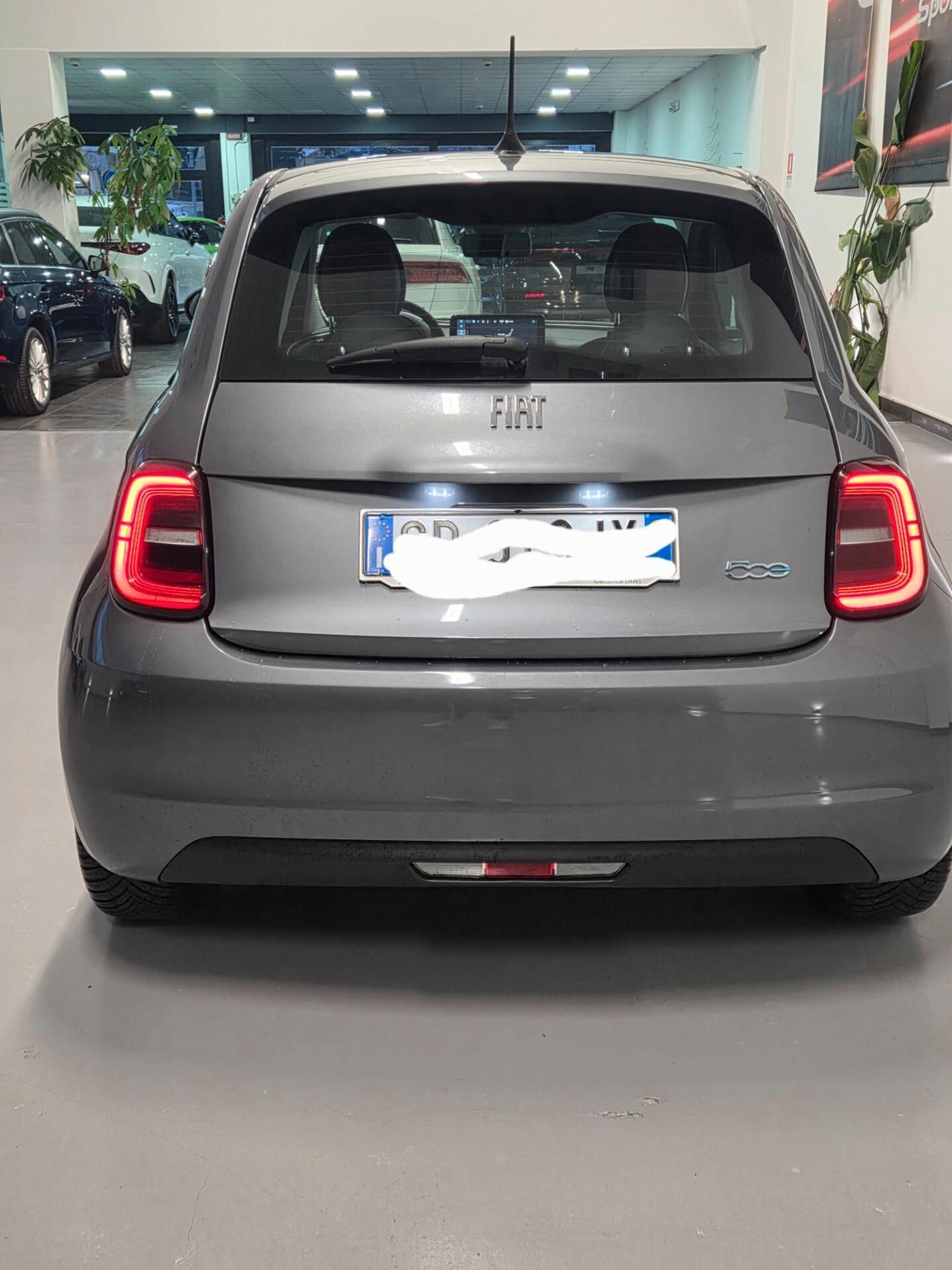 Fiat 500 500e Berlina 42 kWh icon