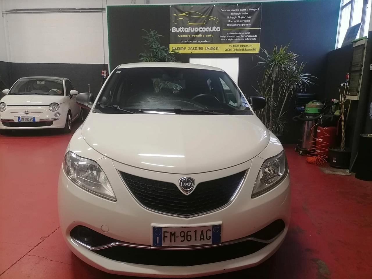 Lancia Ypsilon 1.2 69 CV 5 porte Gold Platinum