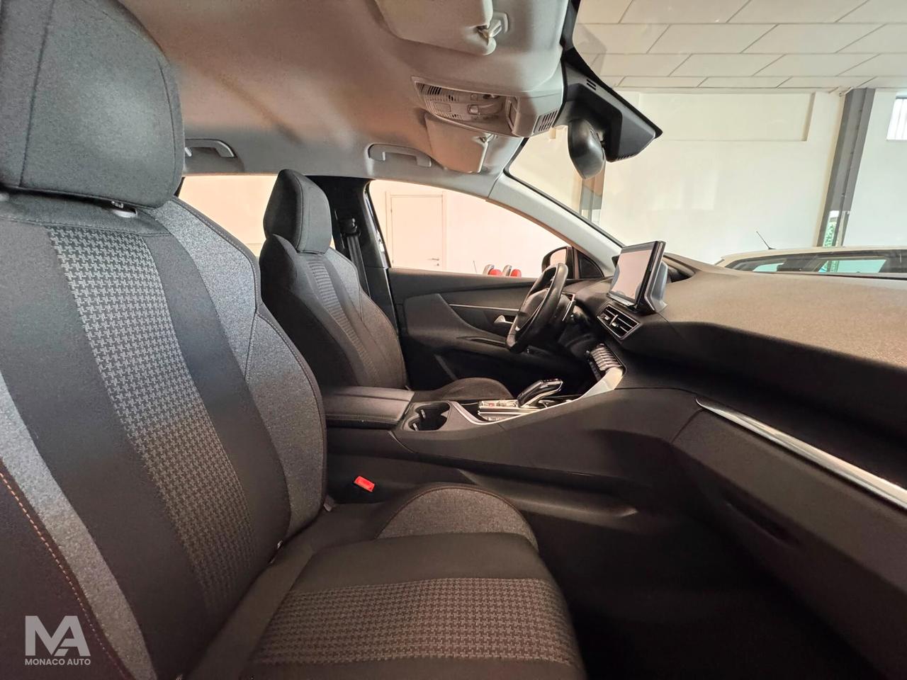 Peugeot 3008 1.5 BlueHDi 130cv Business 2020