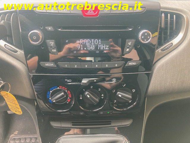LANCIA Ypsilon 1.2 69 CV 5 porte Silver