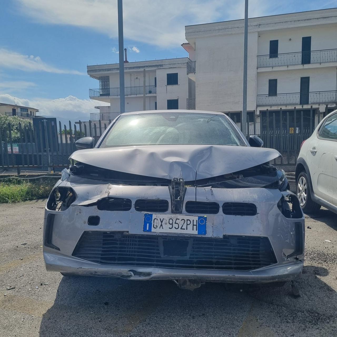 Lancia Ypsilon Hybrid 1.2 e-DCT 2025