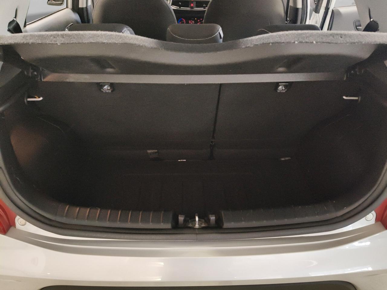 Kia Picanto 1.0 12V 5 porte Urban Techno&Design Pack
