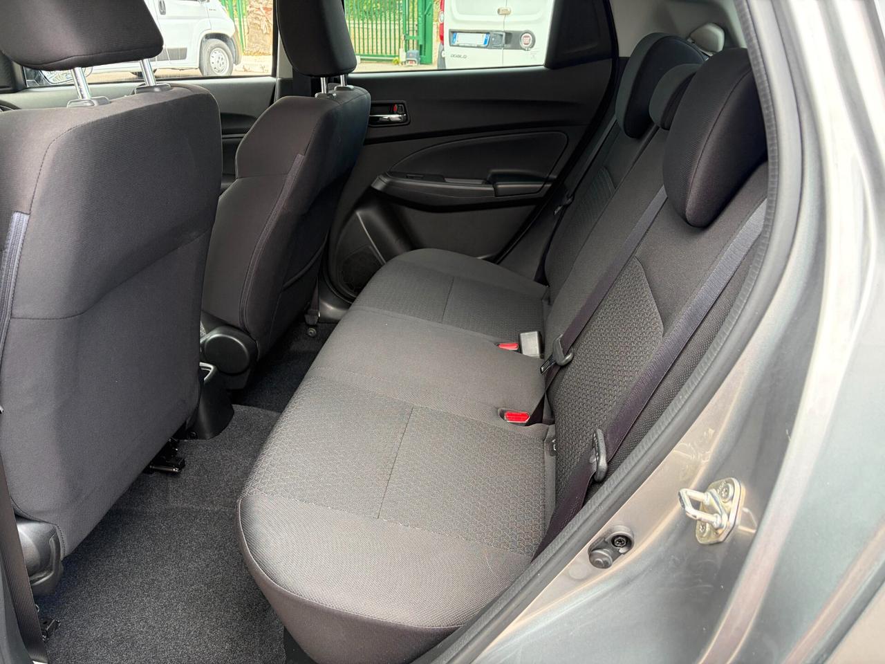 Suzuki Swift 1.2 Hybrid Top