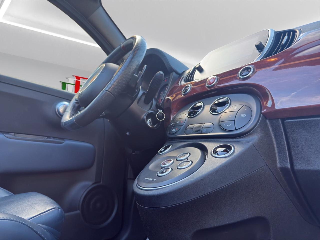 Abarth 695 Cabrio 1.4 Turbo Rivale