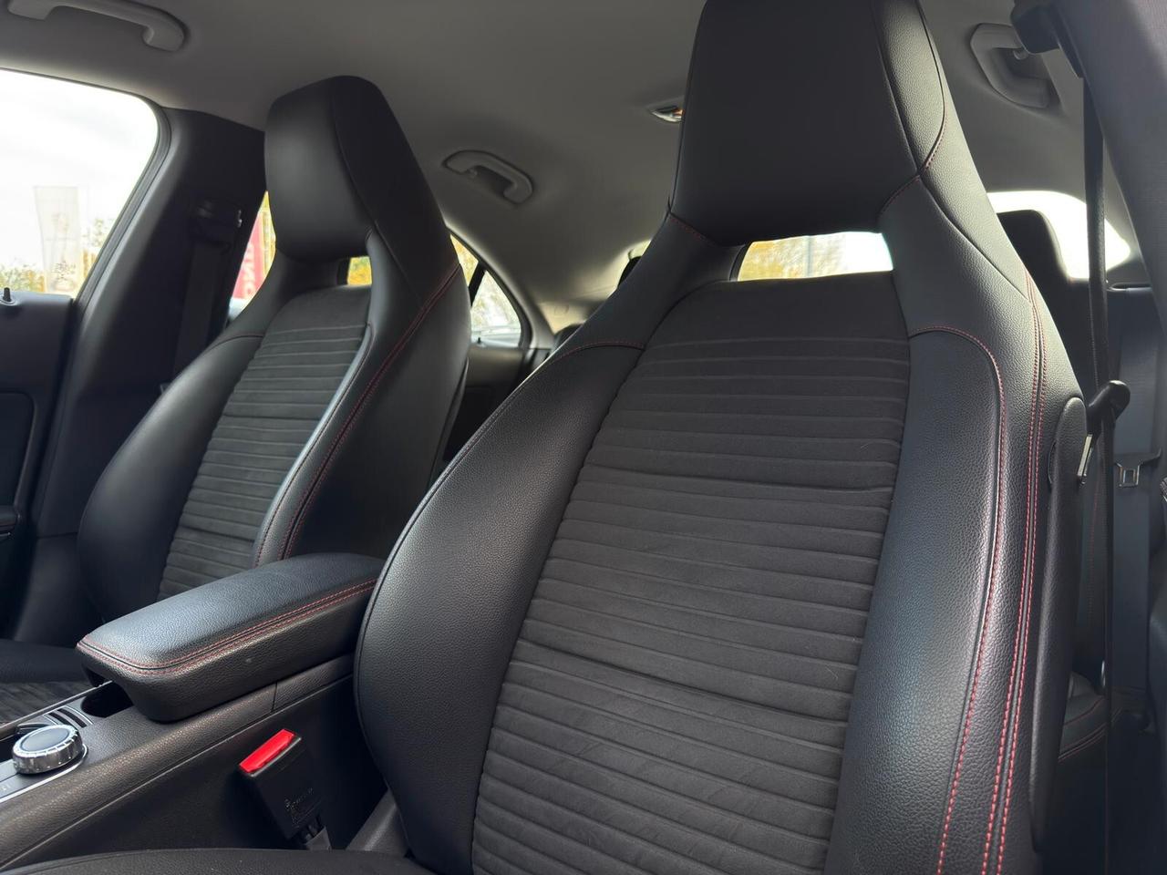 Mercedes-benz CLA 200 d 4Matic Automatic Premium