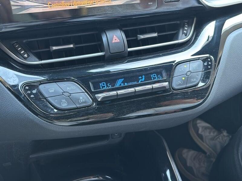 Toyota C-HR 1.8 L Petrol Hybrid Lounge