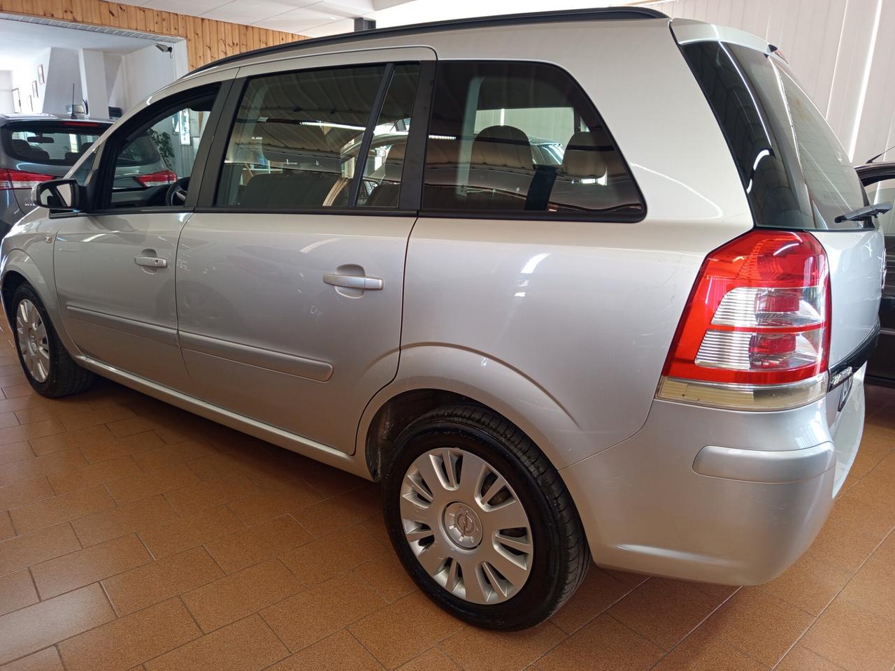 Opel Zafira 7 posti, 133 Mila chilometri ok neopatentati