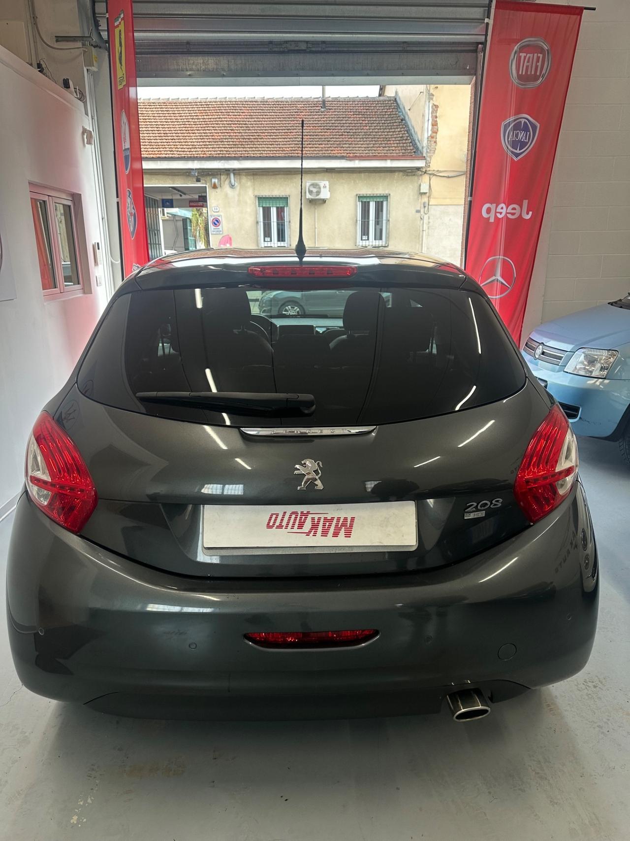 Peugeot 208 BlueHDi 100 3 porte GT Line