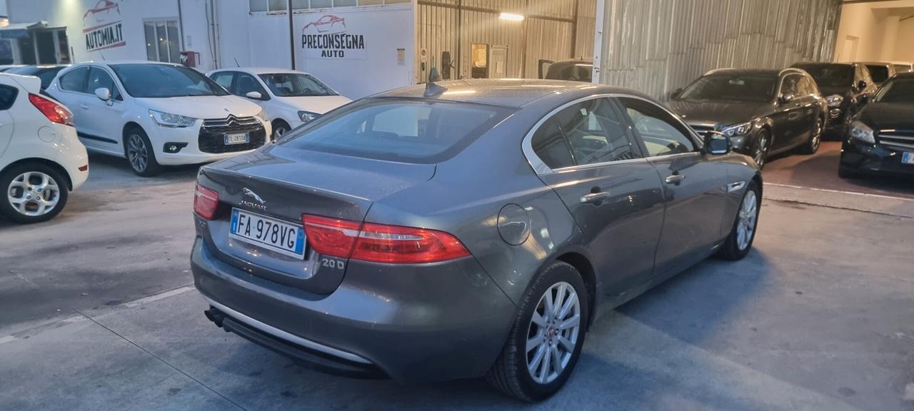 Jaguar XE 2.0 D Turbo aut. Pure PELLE NAVI