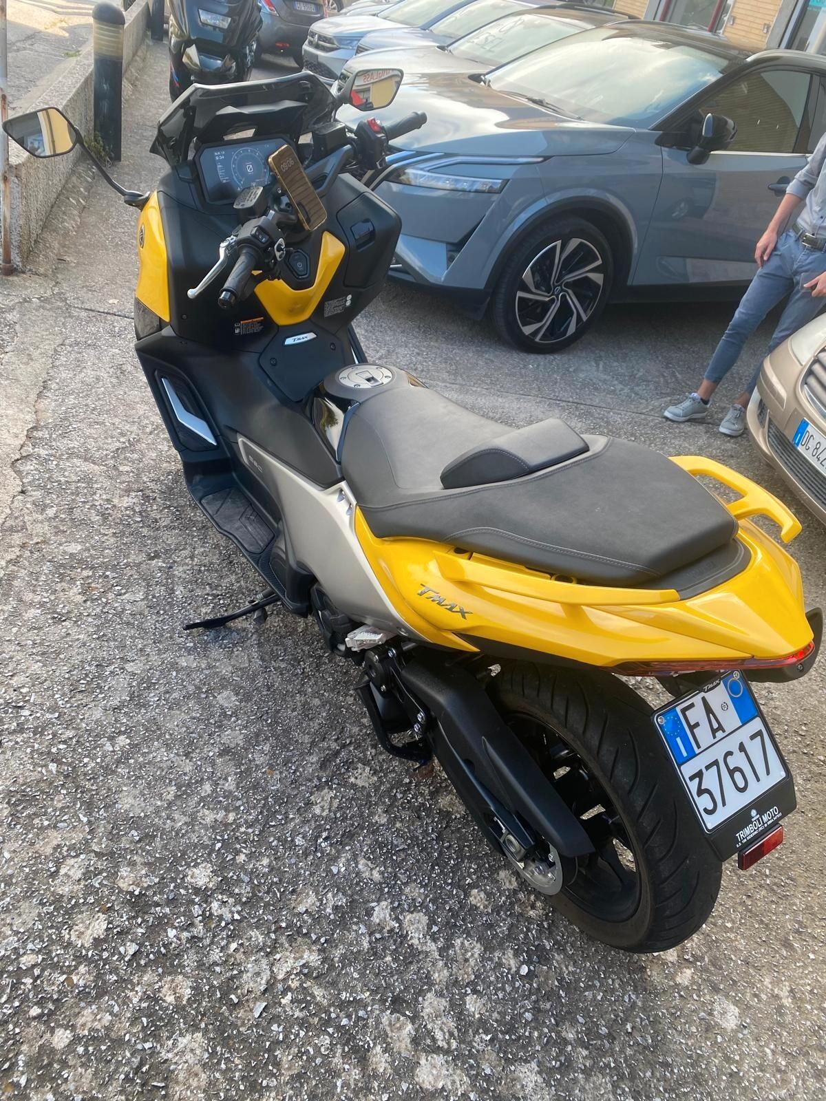 Yamaha T Max 560