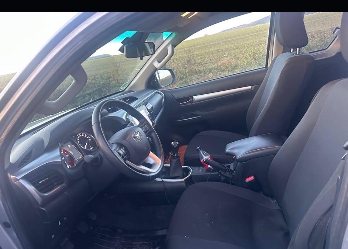 Toyota Hilux 2.4 D-4D 4WD 2 porte Extra Cab Lounge * Cambio 6M
