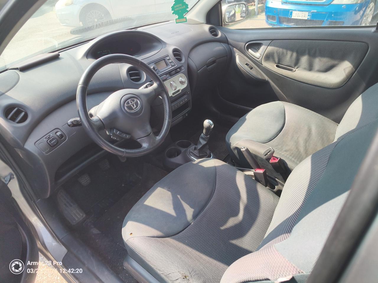 Toyota Yaris 1.0i 16V cat 3 porte