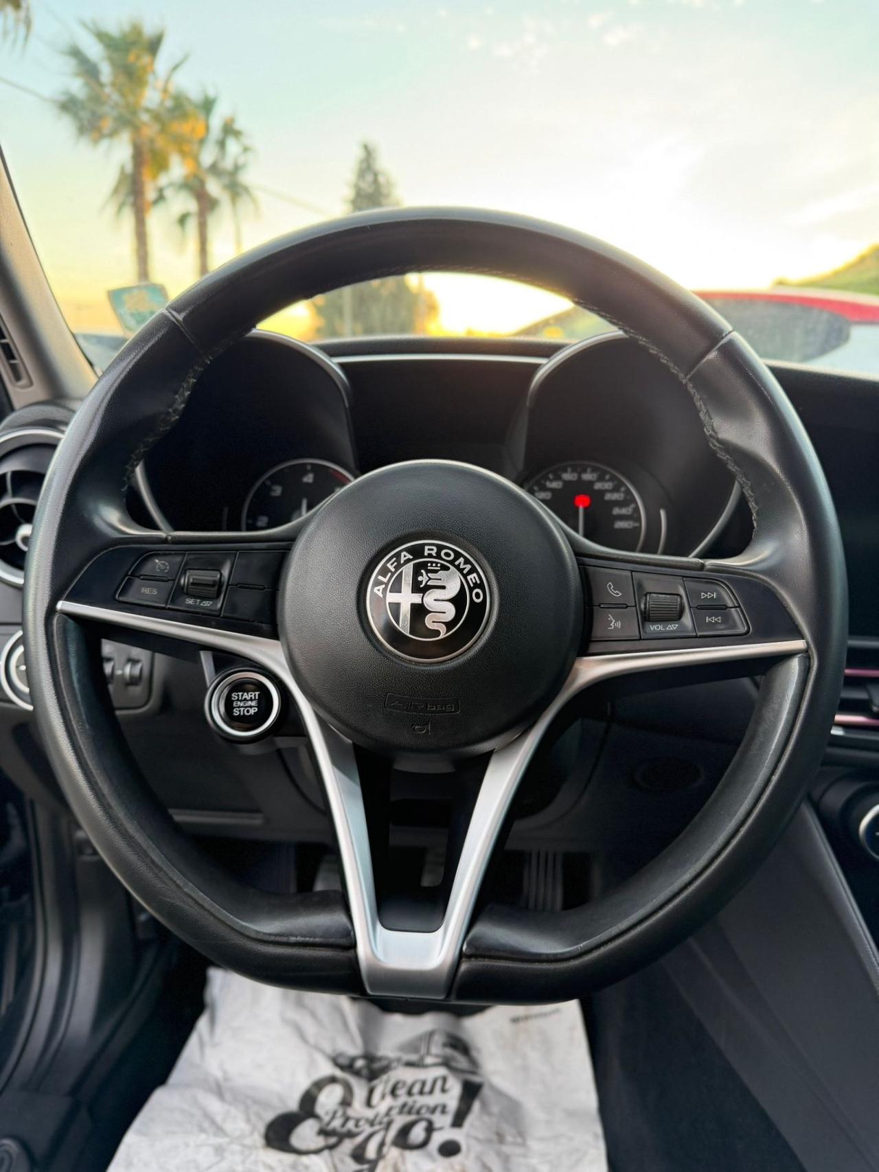 Alfa Romeo Giulia 2.2 Turbodiesel 150 CV Business Launch Edition