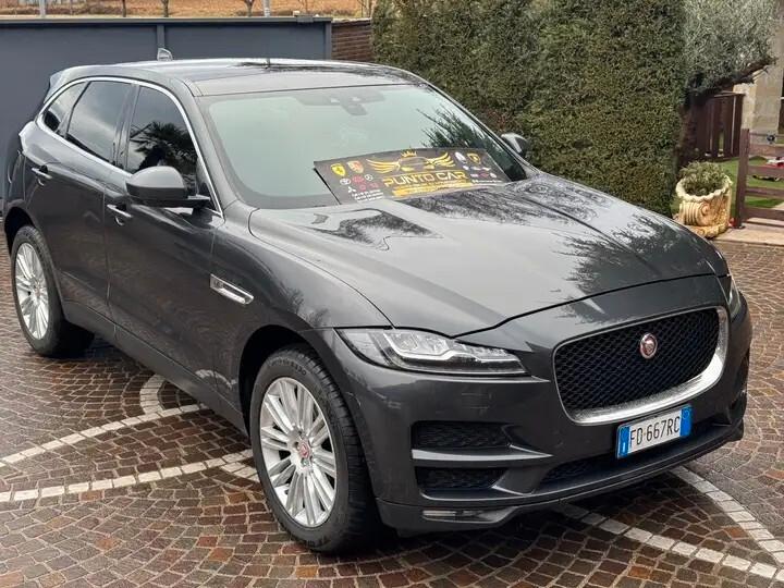Jaguar F-Pace 2.0 D 180 CV Portfolio