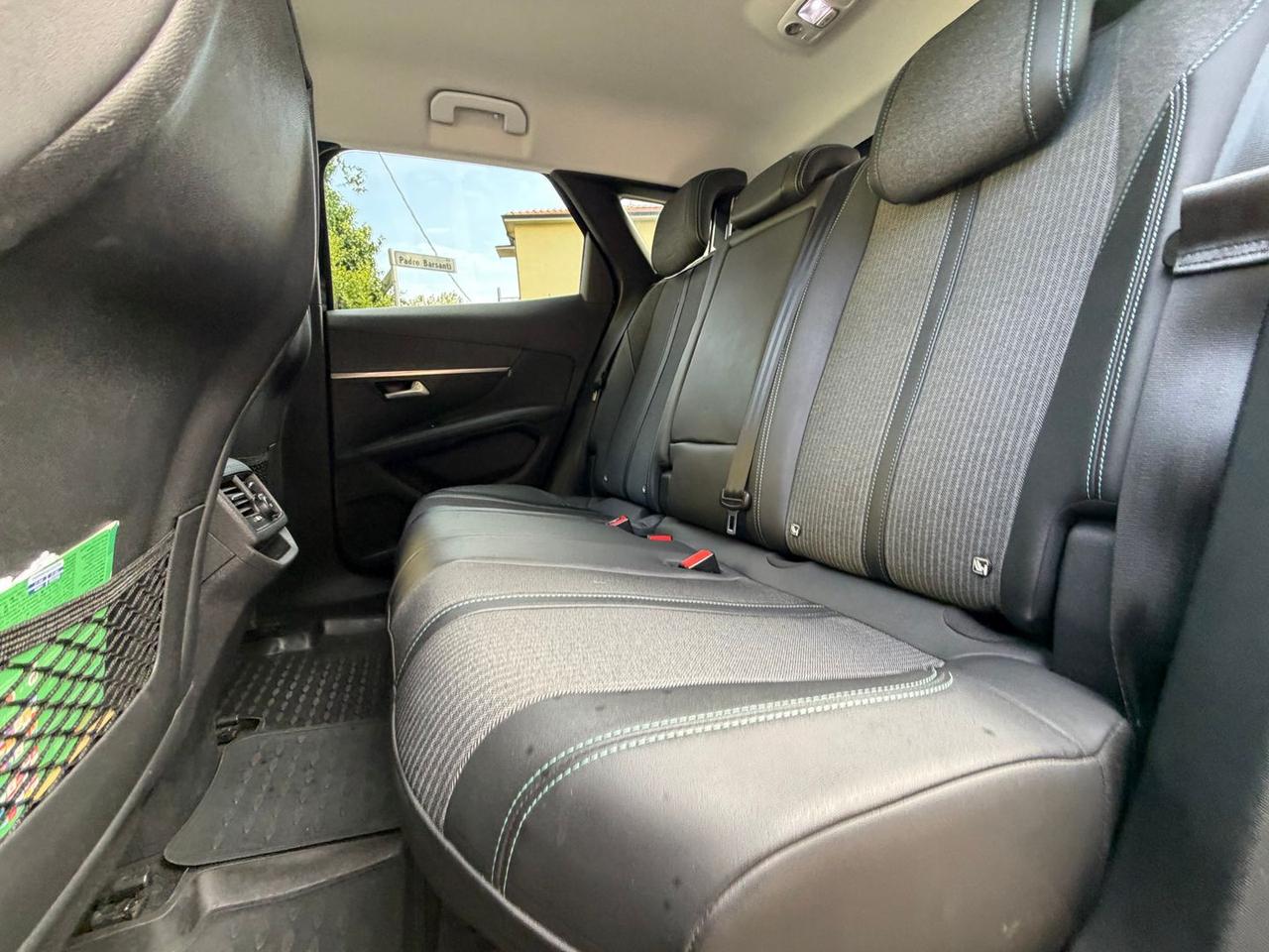 Peugeot 3008 Allure Pack 1.5 Blue HDI 130 #50512