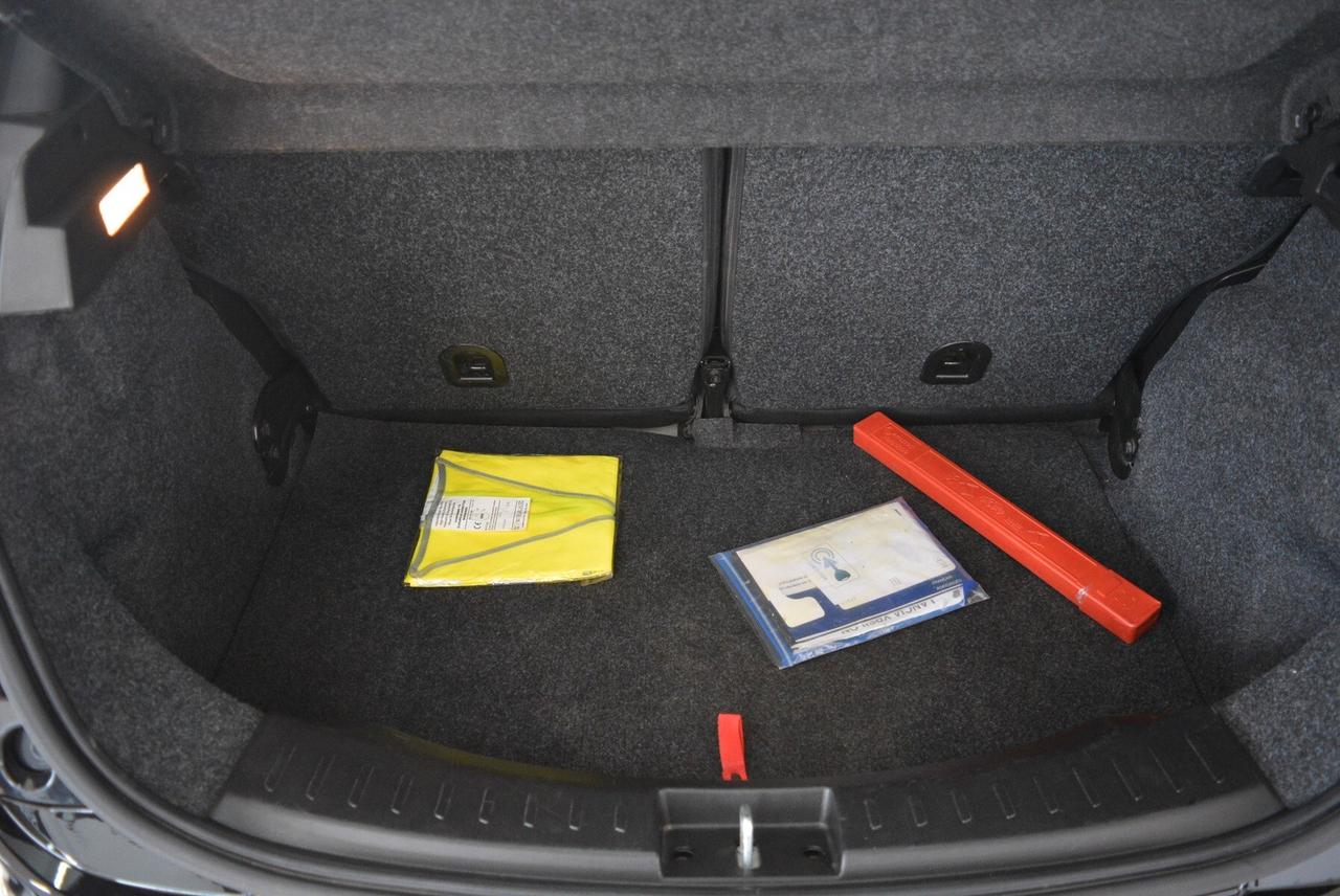 Lancia Ypsilon 1.0 FireFly 5 porte S&S Hybrid Ecochic Gold