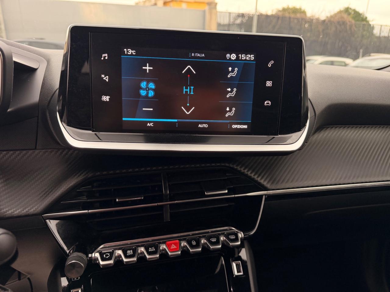 Peugeot 2008 1.5 BlueHDi 130 EAT8 Allure NAVI CAR PLAY