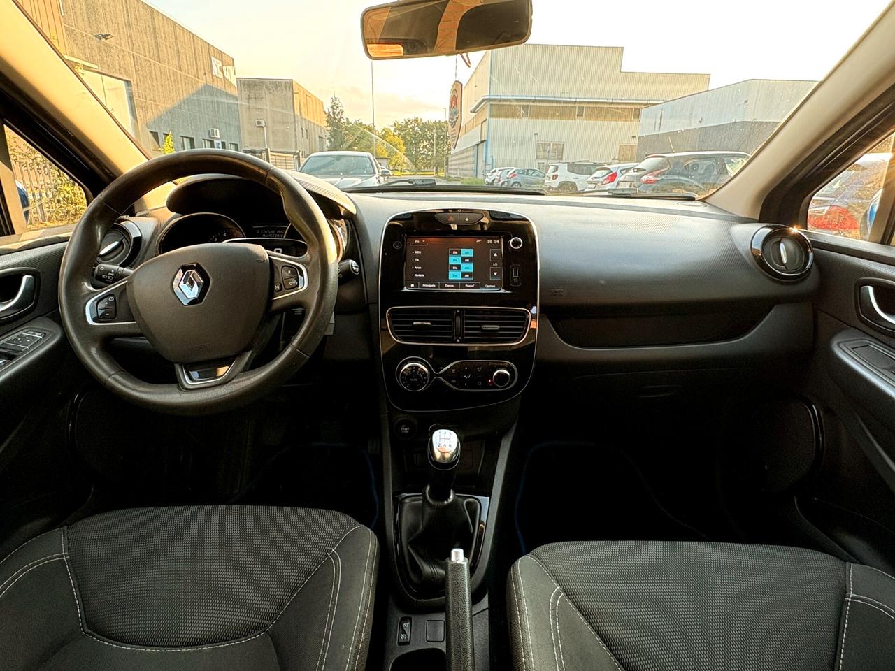 RENAULT CLIO 1.5D-EURO 6-Motore con 145000KM-2018