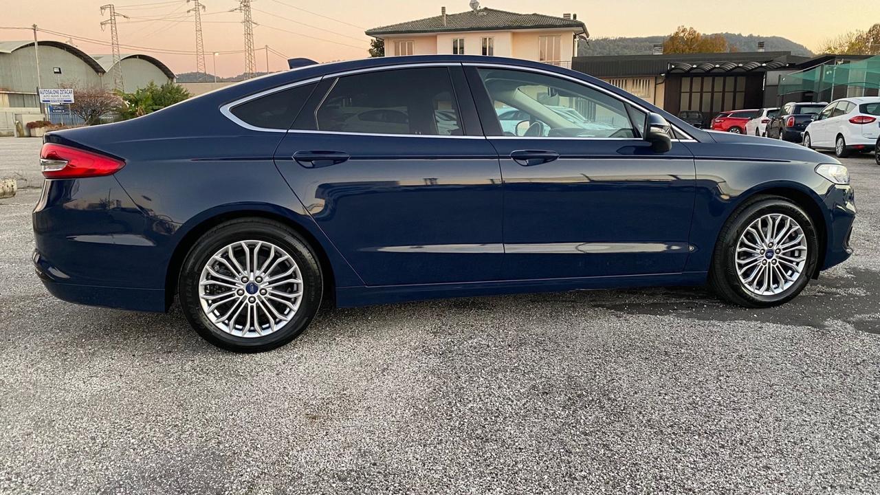 Ford Mondeo Full Hybrid 2.0 187 CV eCVT 4 porte Titanium Business